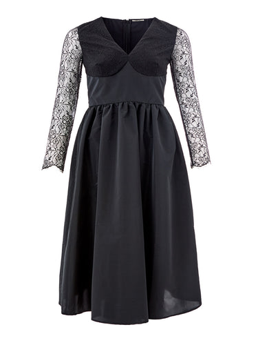 Elegant Black Lace Detail Long Dress